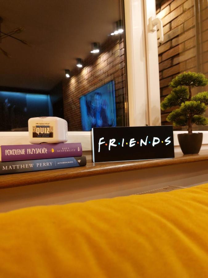 Friends House Apartment *